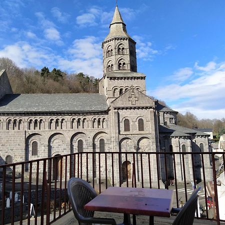 Hotel Restaurant Notre Dame Orcival Kültér fotó