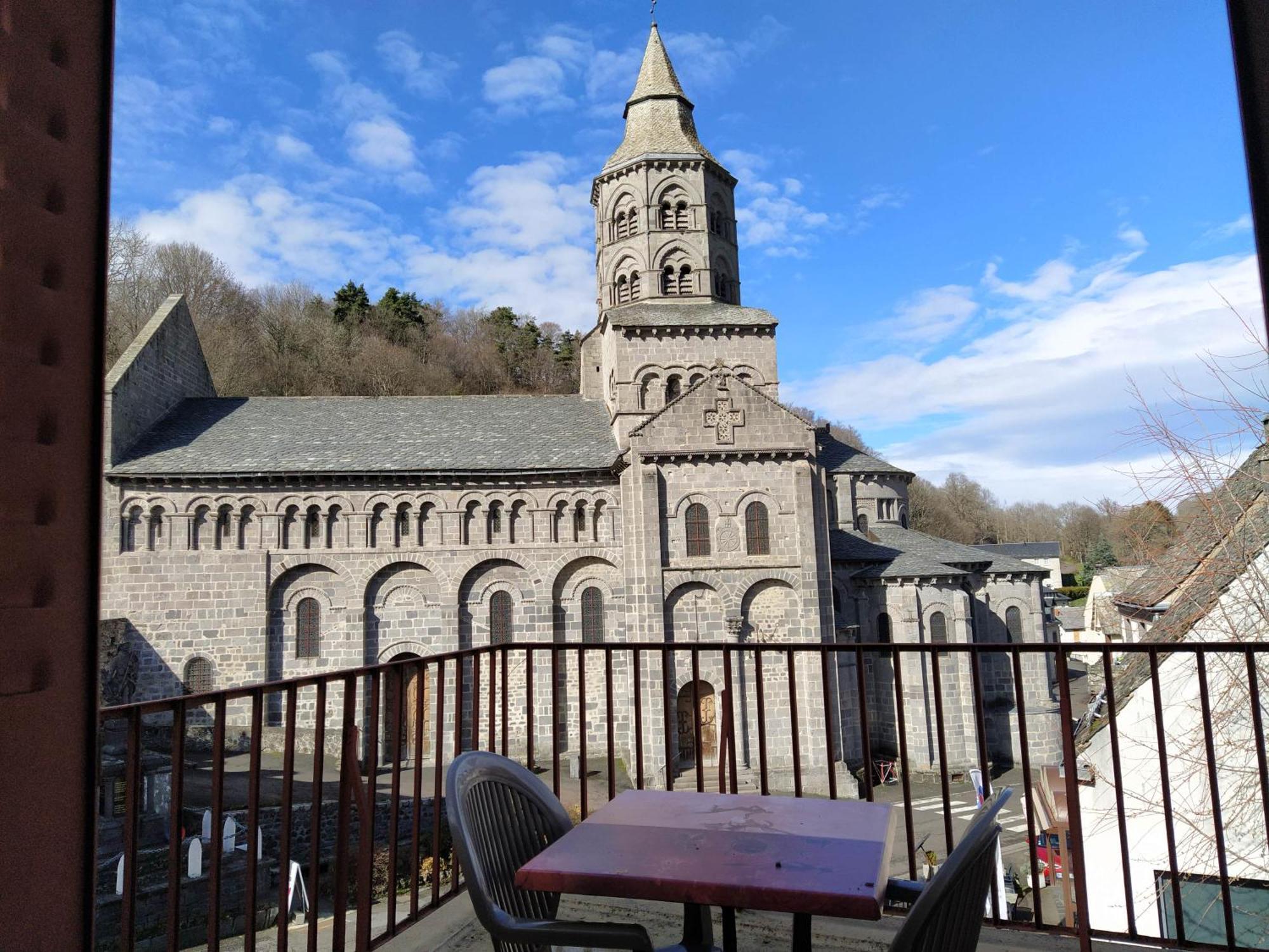 Hotel Restaurant Notre Dame Orcival Kültér fotó